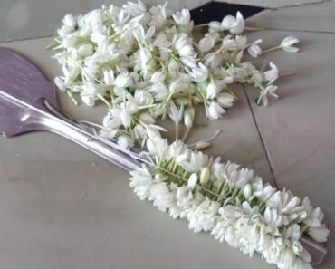 Very Easy Trick To Make Flower Mala For Beginners//flower malai string//poola mala//flowers.